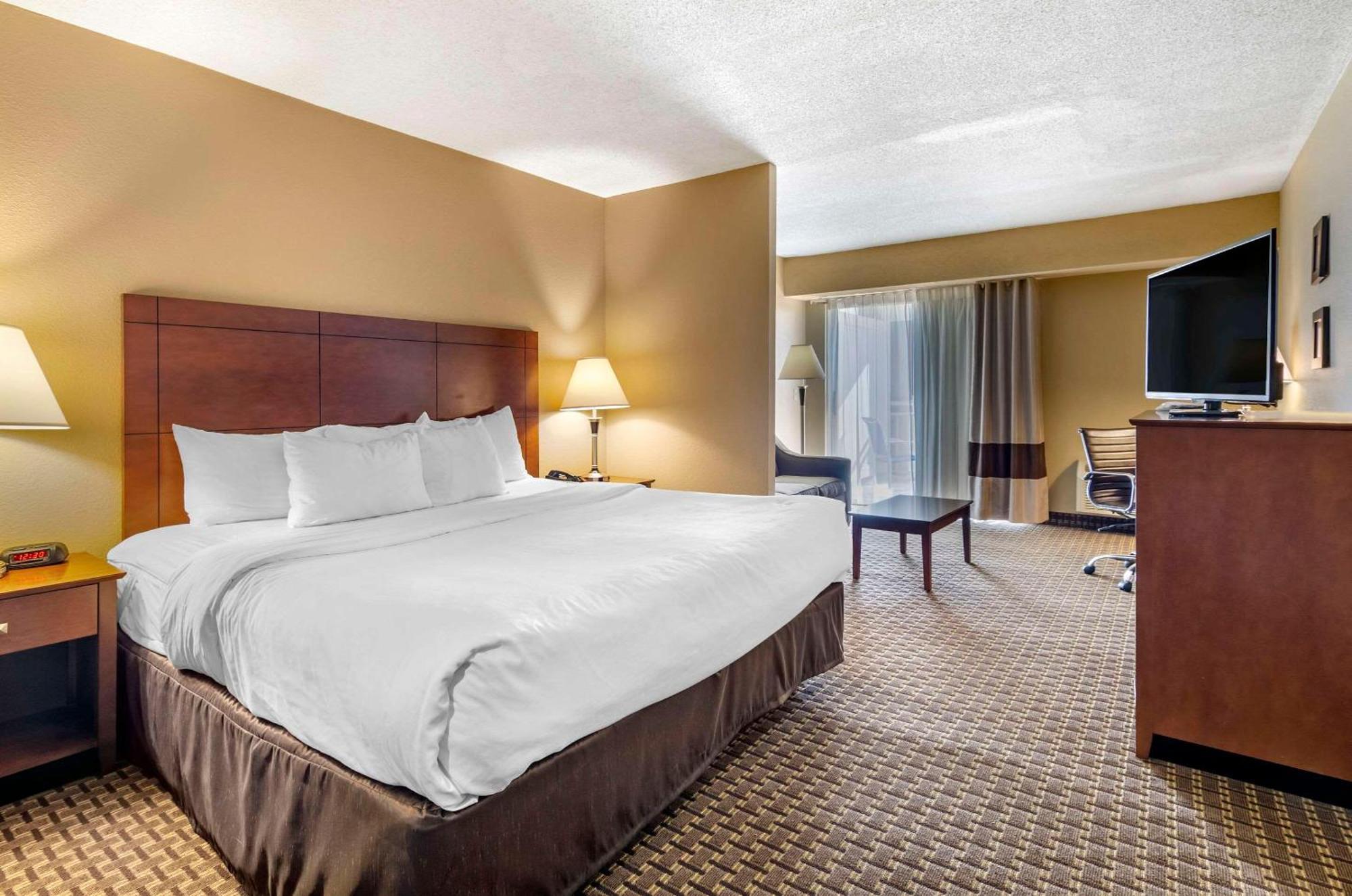 Comfort Inn & Suites Raphine - Lexington Near I-81 And I-64 Экстерьер фото