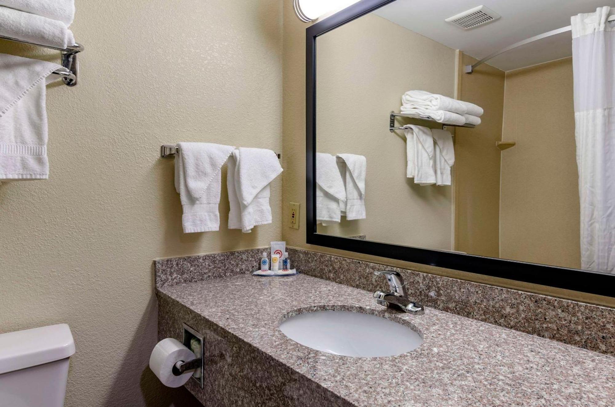 Comfort Inn & Suites Raphine - Lexington Near I-81 And I-64 Экстерьер фото