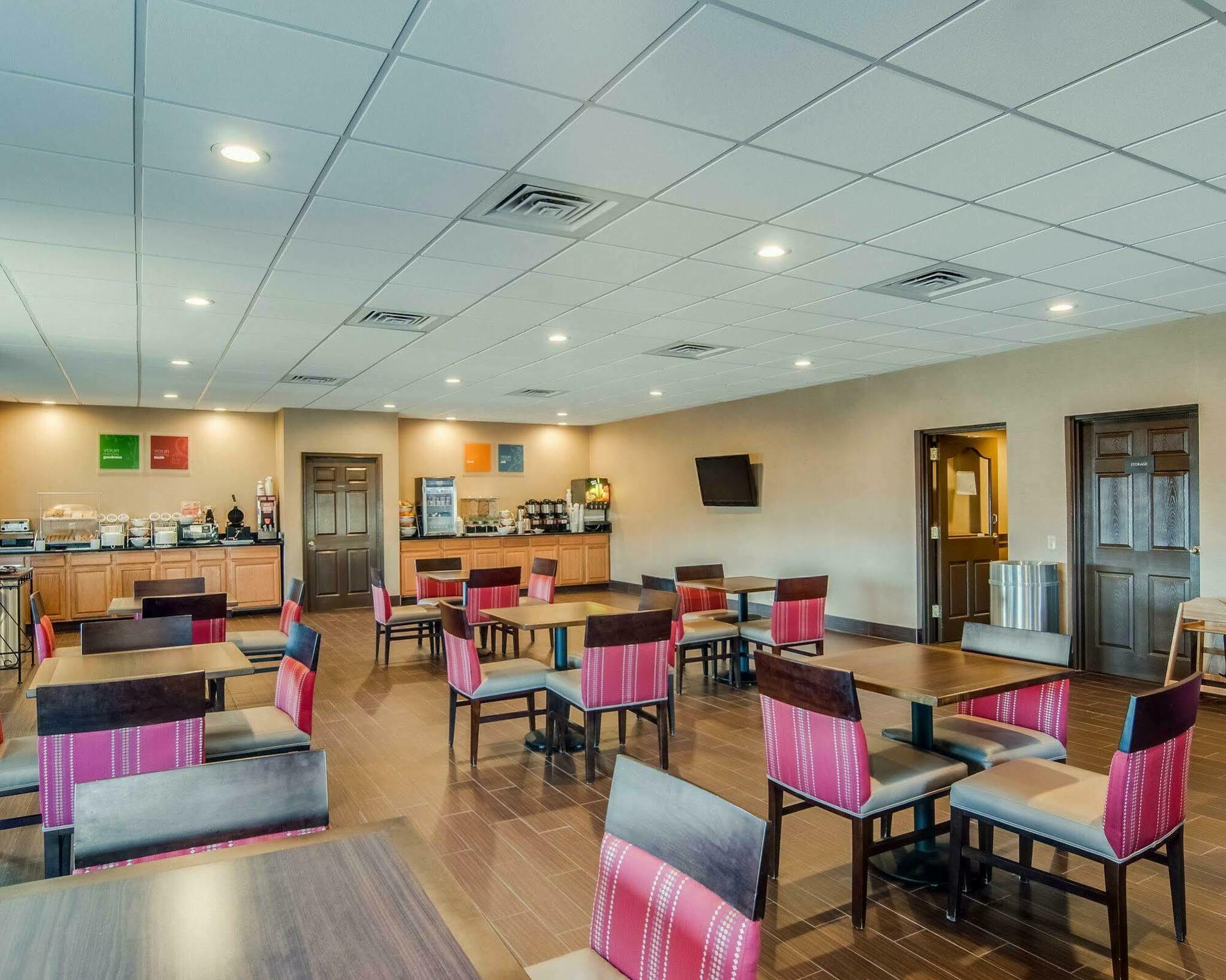 Comfort Inn & Suites Raphine - Lexington Near I-81 And I-64 Экстерьер фото
